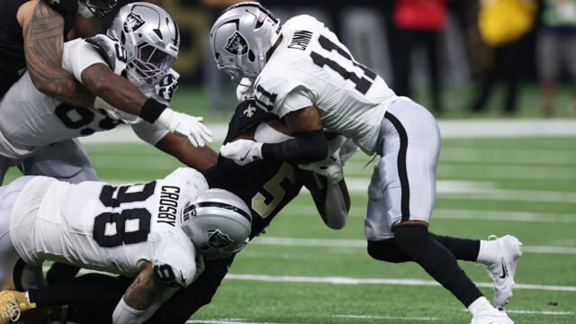 Raiders edge rushers Maxx Crosby and Kwity Paye show stark contrast in pass rush effectiveness