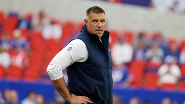 Mike Vrabel penalized for unsportsmanlike conduct in Patriots’ narrow win over Bills