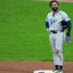 Brewers edge Rays 3-2 in World Series Game 1 with key defensive plays in Milwaukee
