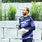 Bayern Munich still considering Oliver Baumann as backup goalkeeper after Neuer’s contract extension