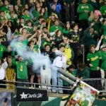 Oregon rallies in final quarter to edge Nebraska 17-14 at Autzen Stadium