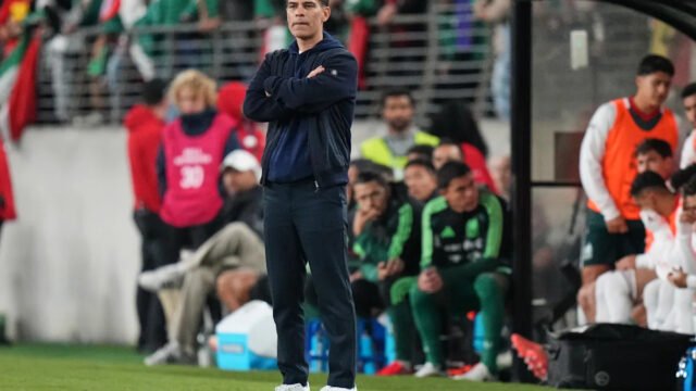 Chile secures 2-0 win over Mexico as coach Rafael Márquez endures four-match winless streak