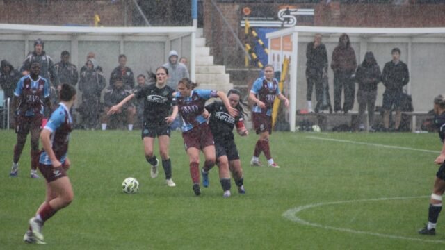 Reading Women overturn 3-1 deficit to win 5-3 against Chesham United in rain-soaked clash
