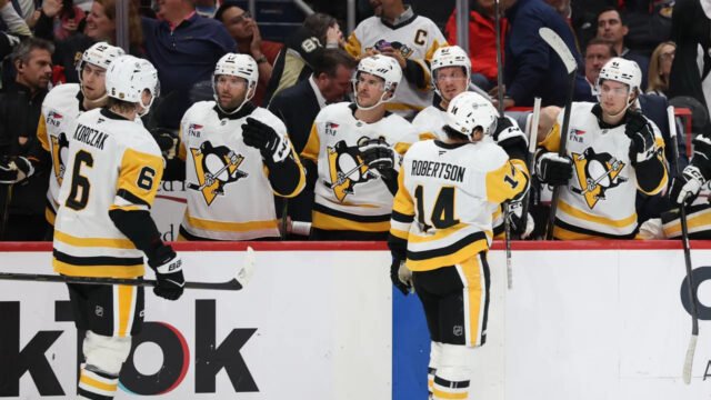 Penguins face Stars in Pittsburgh with brothers Nick and Jason Robertson on opposing teams Saturday night