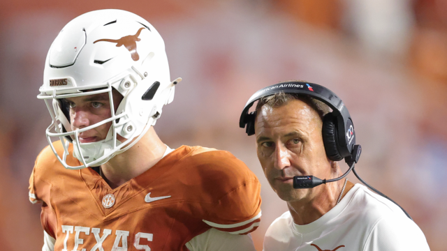 Texas coach Sarkisian keeps Arch Manning as QB but demands improved performance after recent struggles