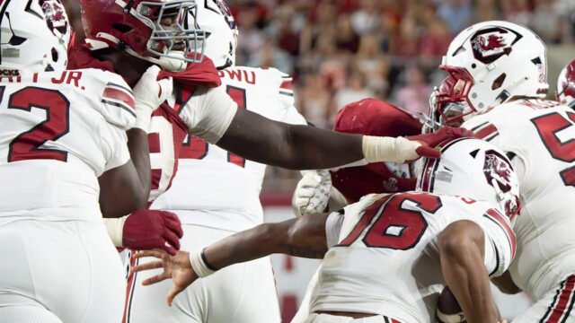 South Carolina hosts Kentucky in SEC clash amid suspension of star edge rusher Dylan Stewart