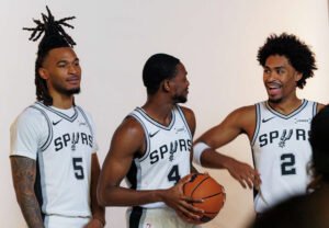 Spurs to start Fox, Castle and Harper together for first time against Suns in preseason