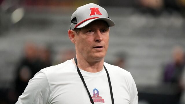 Steve Young reveals lifelong admiration for UCLA ahead of Bruins’ 6-0 start after win over Wisconsin