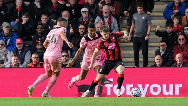Sunderland’s struggles deepen with heavy defeat at Bournemouth despite goalkeeper Roefs’ efforts