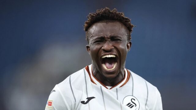 Swansea host West Ham in crucial Championship clash with top spot on the line