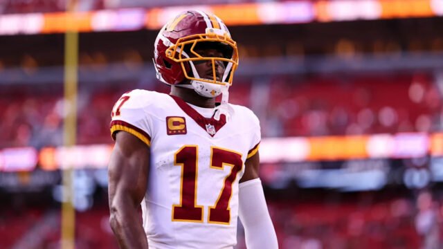 Washington Commanders’ Terry McLaurin leaves game with serious knee injury vs. 49ers at Levi’s Stadium