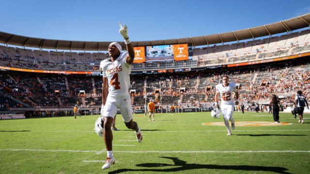 No. 1 Texas Longhorns enter bye week after 4-0 start including win over Tennessee