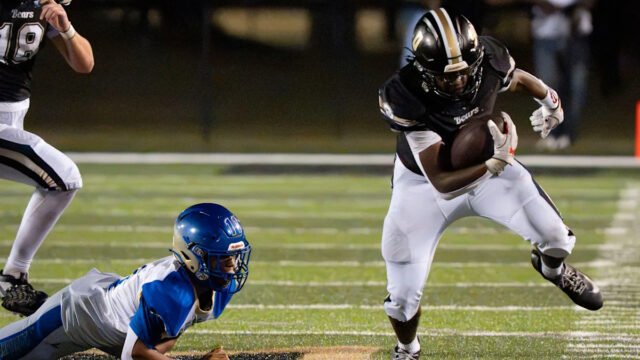Nine Tuscaloosa high school football players vie for Alabama Sports Writers statewide awards