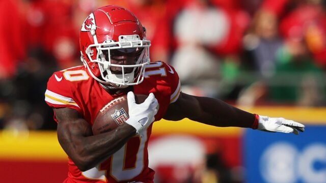 Kansas City Chiefs explore bringing back Tyreek Hill after key receiver injuries
