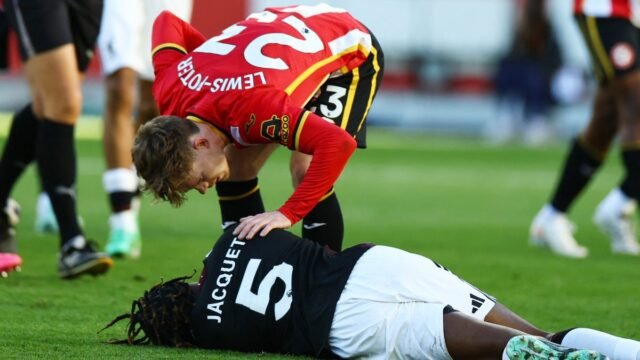 Brentford’s Yehor Yarmolyuk sent off for violent conduct against Liverpool’s Jeremy Jacquet in box